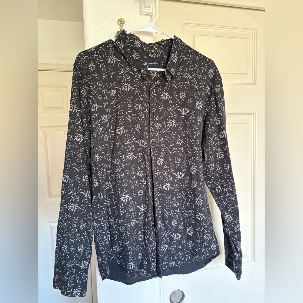 Abercrombie & Fitch Black and White Floral Shirt